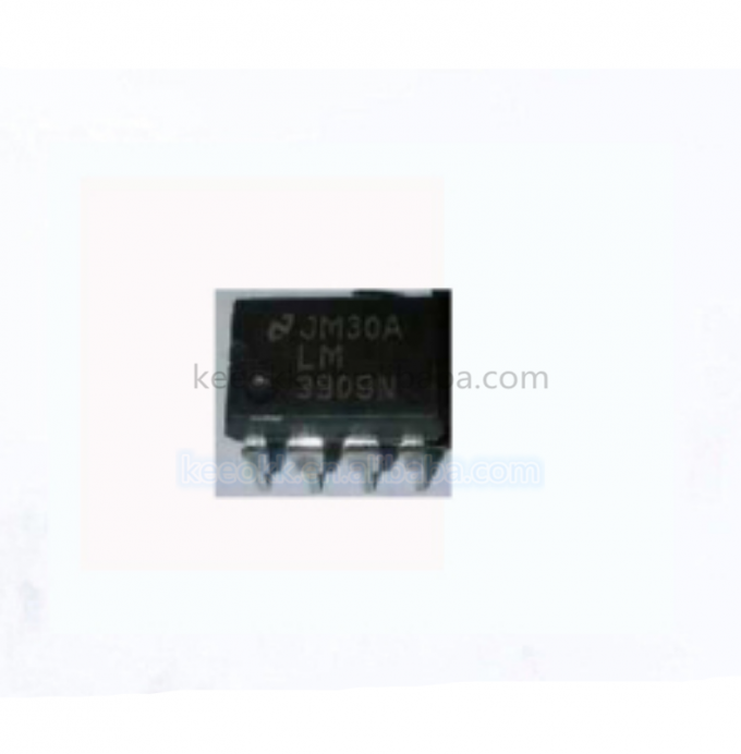 Le microcontrôleur LM3909N IC d'oscillateur de clignoteur de LED ébrèchent LM3909 0